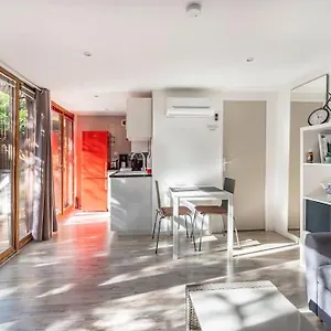  Appartement Studio Jacuzzi Prive A 8 Min A Pied De La Plage France